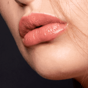 rouge à lèvres brillant pêche, 1944 paris, maquillage, beauté